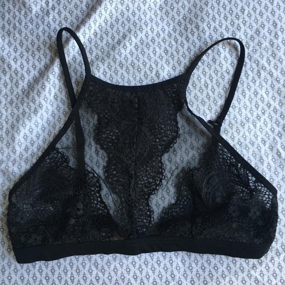 NWOT Victoria’s Secret black lace bralette bra
